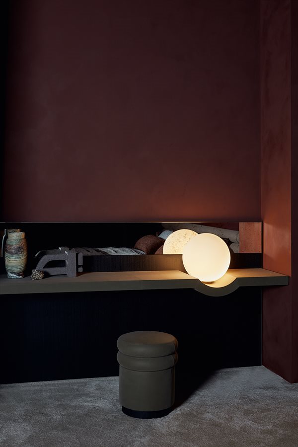 GallottiRadice_Stresa Mirror_Stami Pouf_150RGB(3)